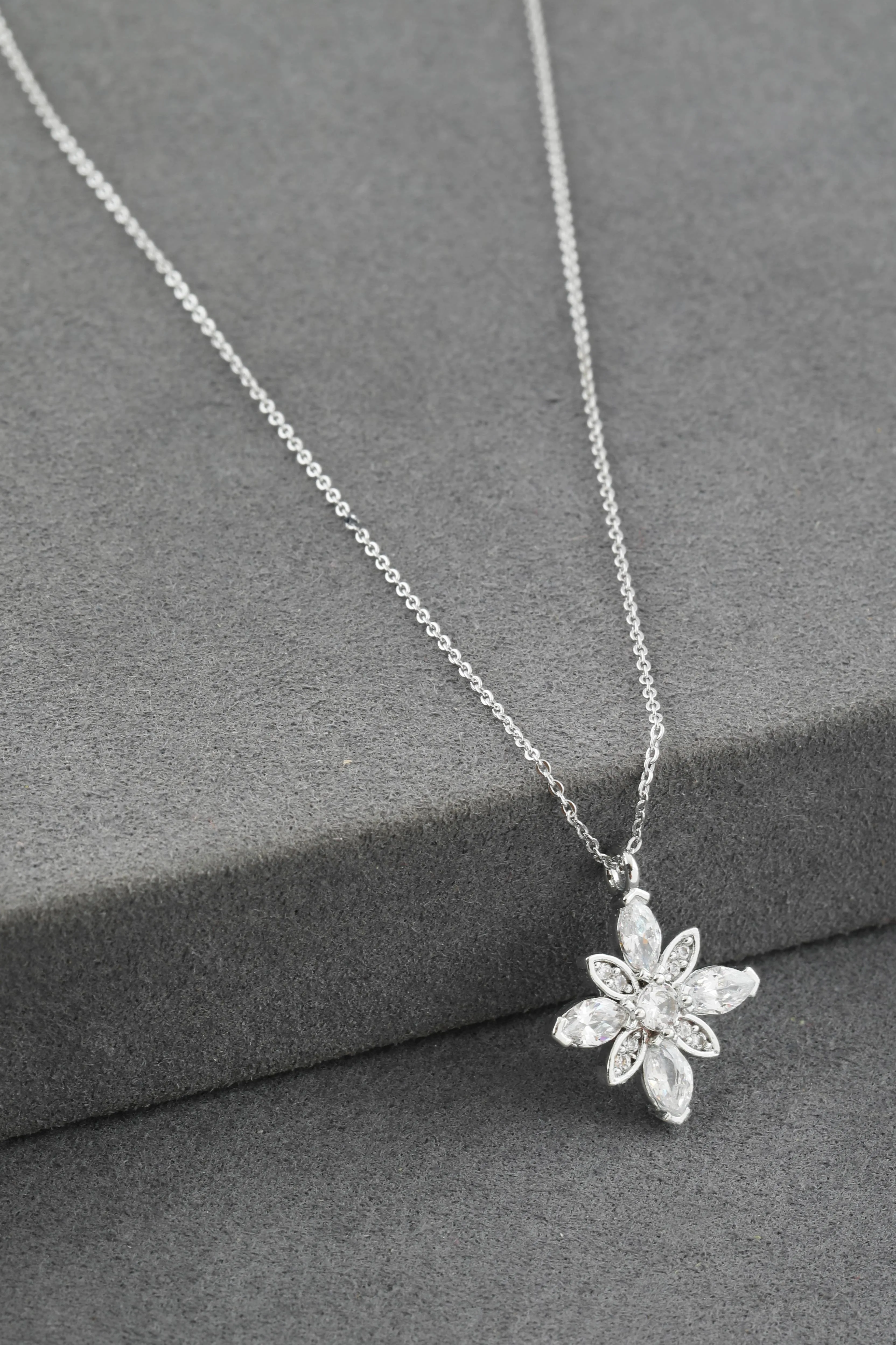 ZİRKON KOLYE SILVER 45 CM